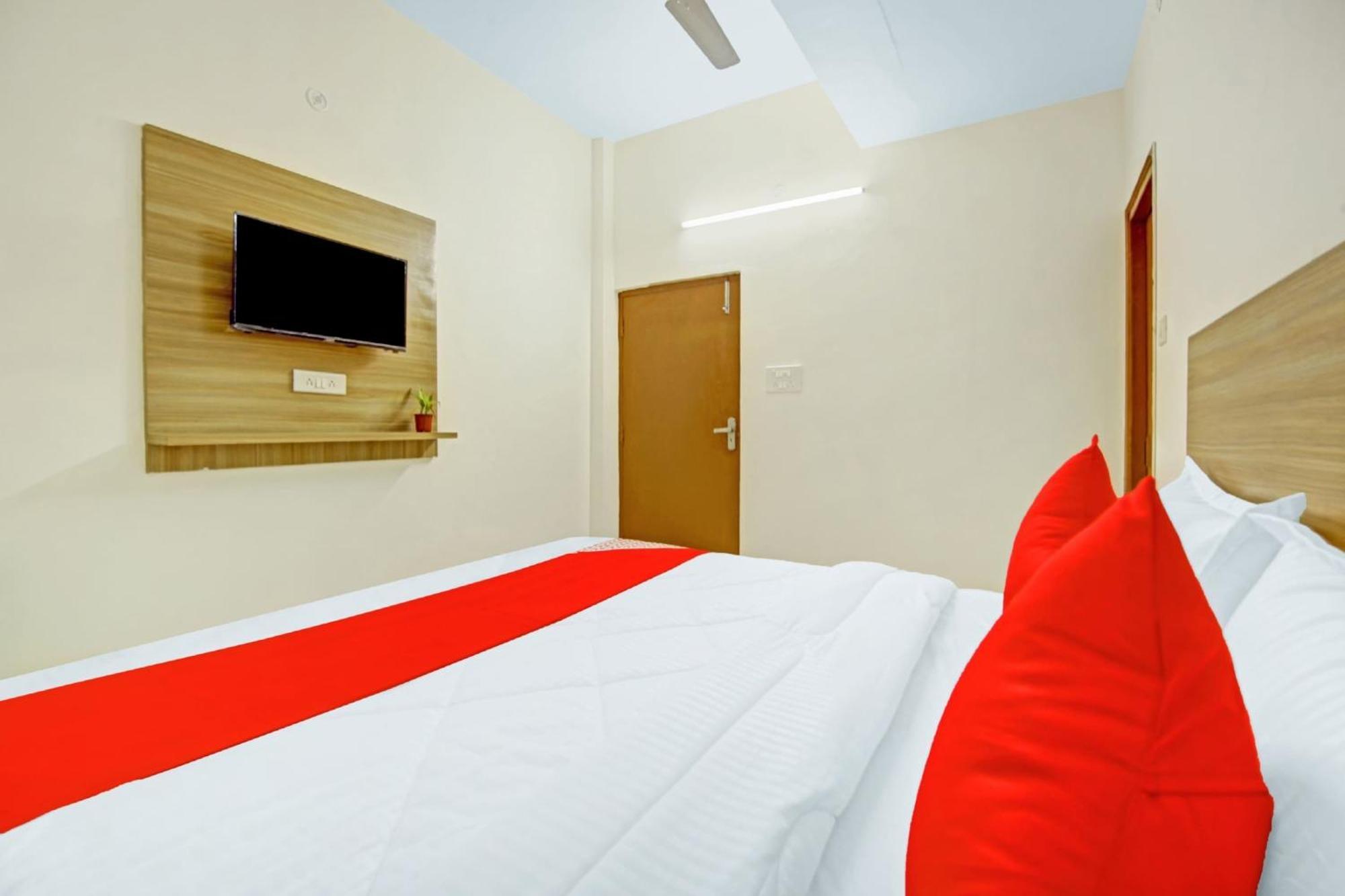 Oyo Flagship 80772 Hotel The Grand Rdc غازي أباد المظهر الخارجي الصورة